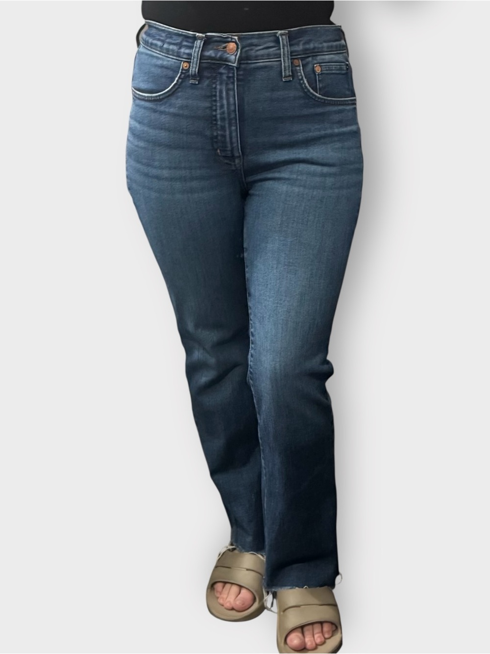 Madewell Mid Rise Crop Kick Out Jeans 28 Raw Hem Cropped Flare Medium Wash Blue